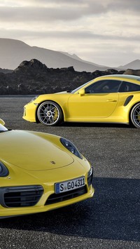 Dwa żółte Porsche 911