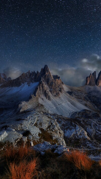 Gwiazdy nad górami Tre Cime di Lavaredo