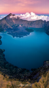 Jezioro Kawah i krater w Indonezji
