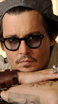 Johnny Depp w okularach
