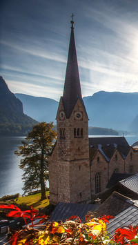 Kościół pw. Wniebowzięcia Matki Bożej nad jeziorem  Hallstättersee