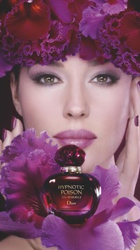 Monica Belluci reklamująca perfumy Diora