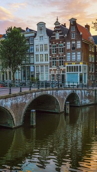 Most nad  kanałem Keizersgracht w Amsterdamie