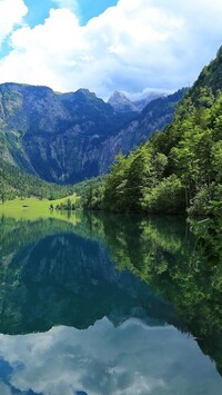 Odbicie gór w jeziorze Obersee