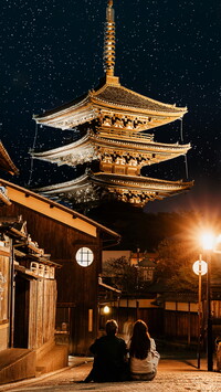 Oświetlona świątynia w Tokio