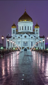 Oświetlony most w Moskwie