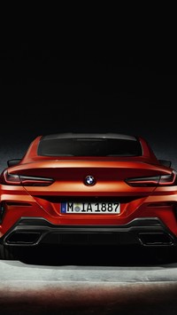 Tył BMW M8