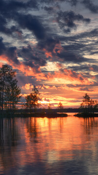 Zachód słońca nad jeziorem Ala-Kitka