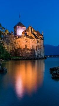 Zamek Chillon w Szwajcarii