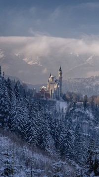 Zamek Neuschwanstein w zimowej odsłonie