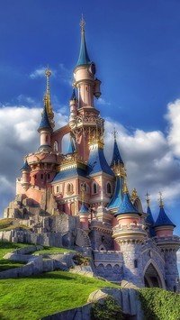 Zamek Roszpunki w Disneylandzie