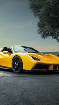 Żółte Ferrari