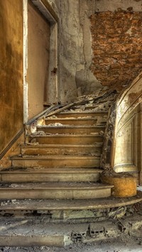 Zrujnowane schody