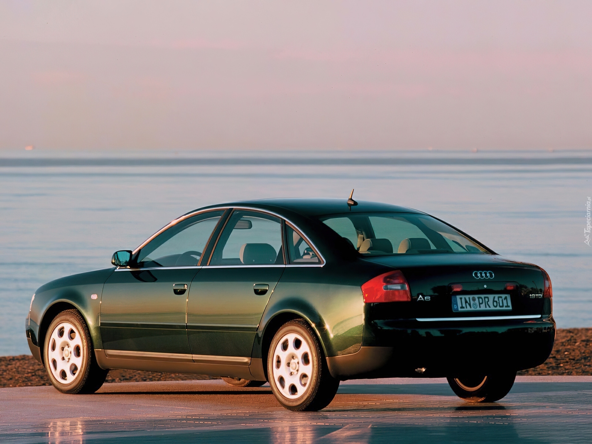 Zielone, Audi A6
