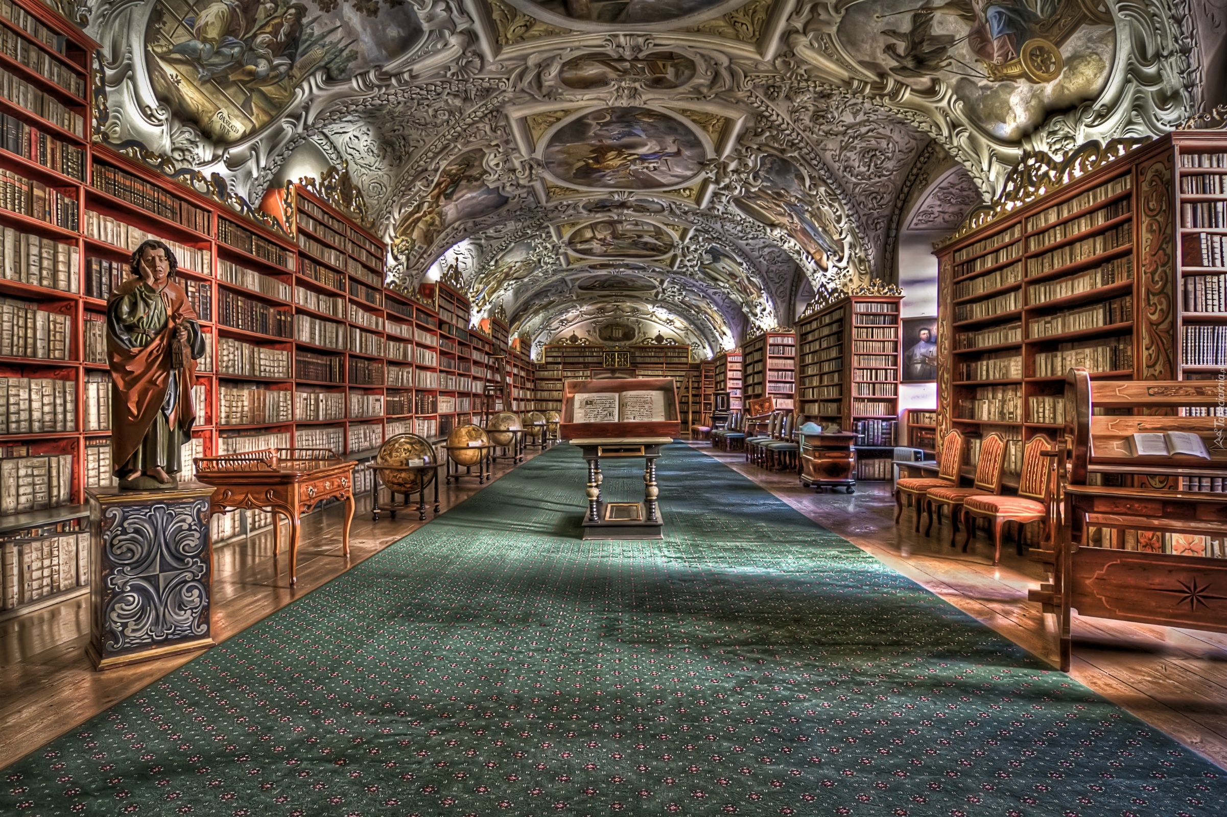 Biblioteka, Regały