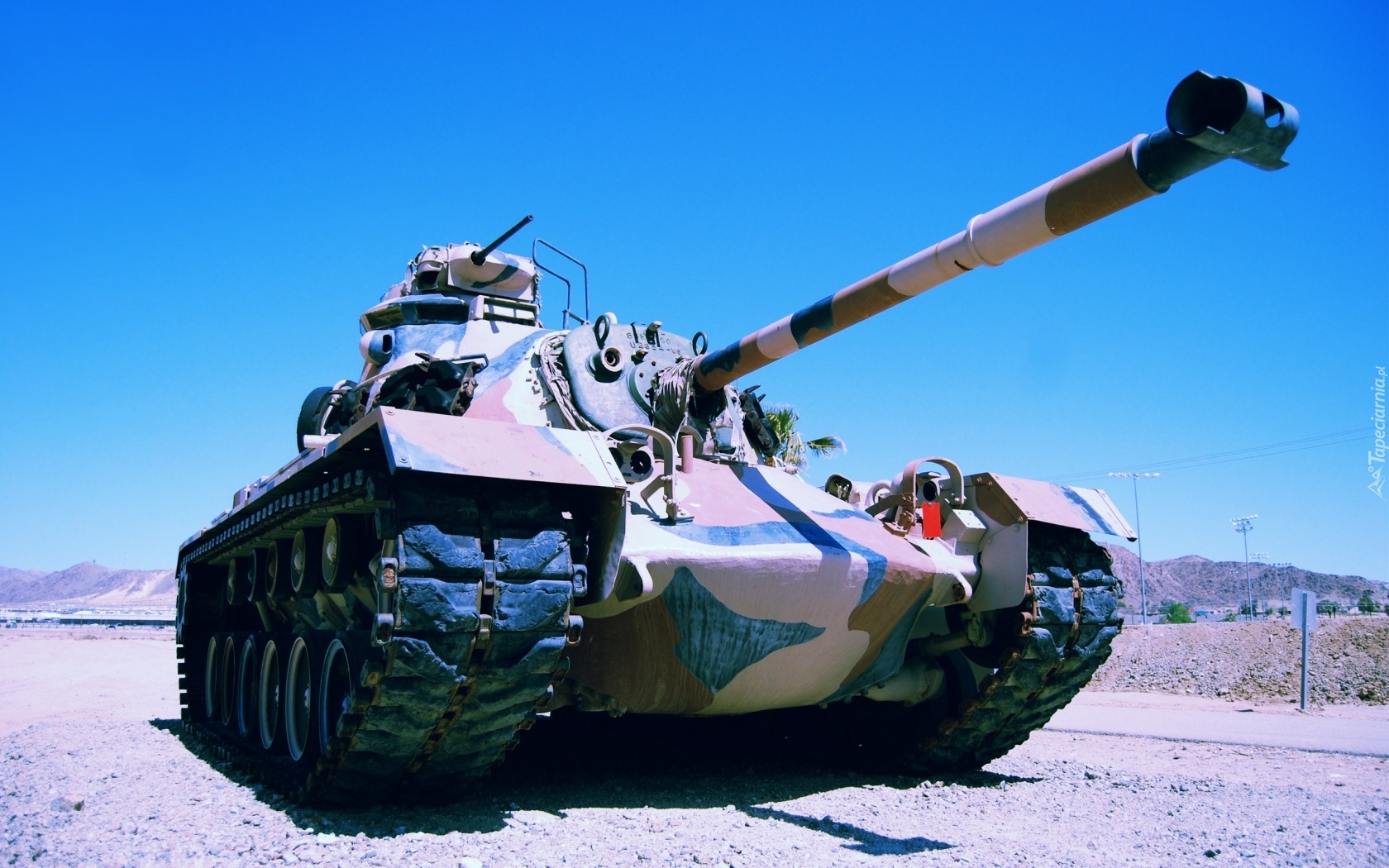 M48 Patton, Czołg, Lufa, Gąsienice