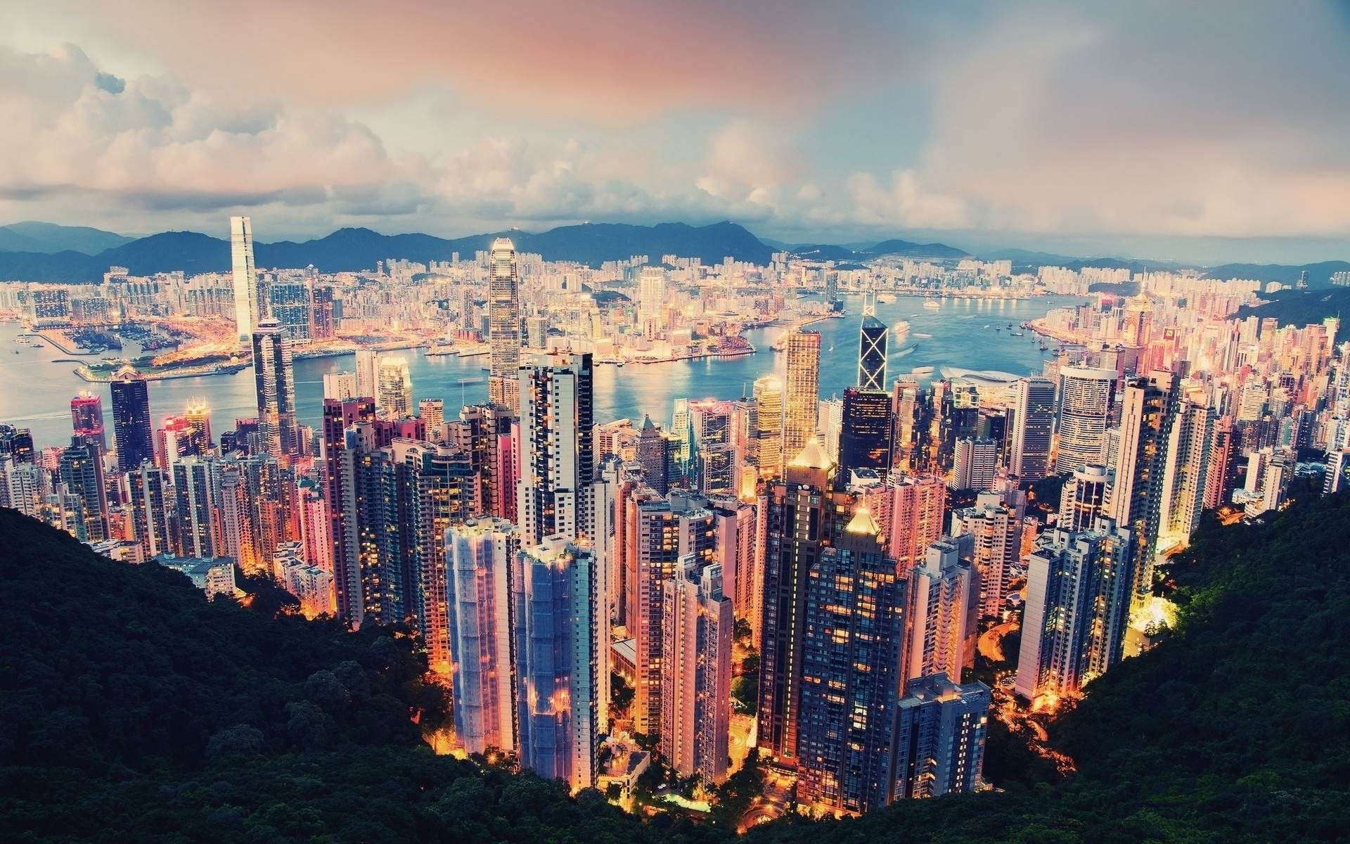 Hong Kong, Wieżowce, Niebo