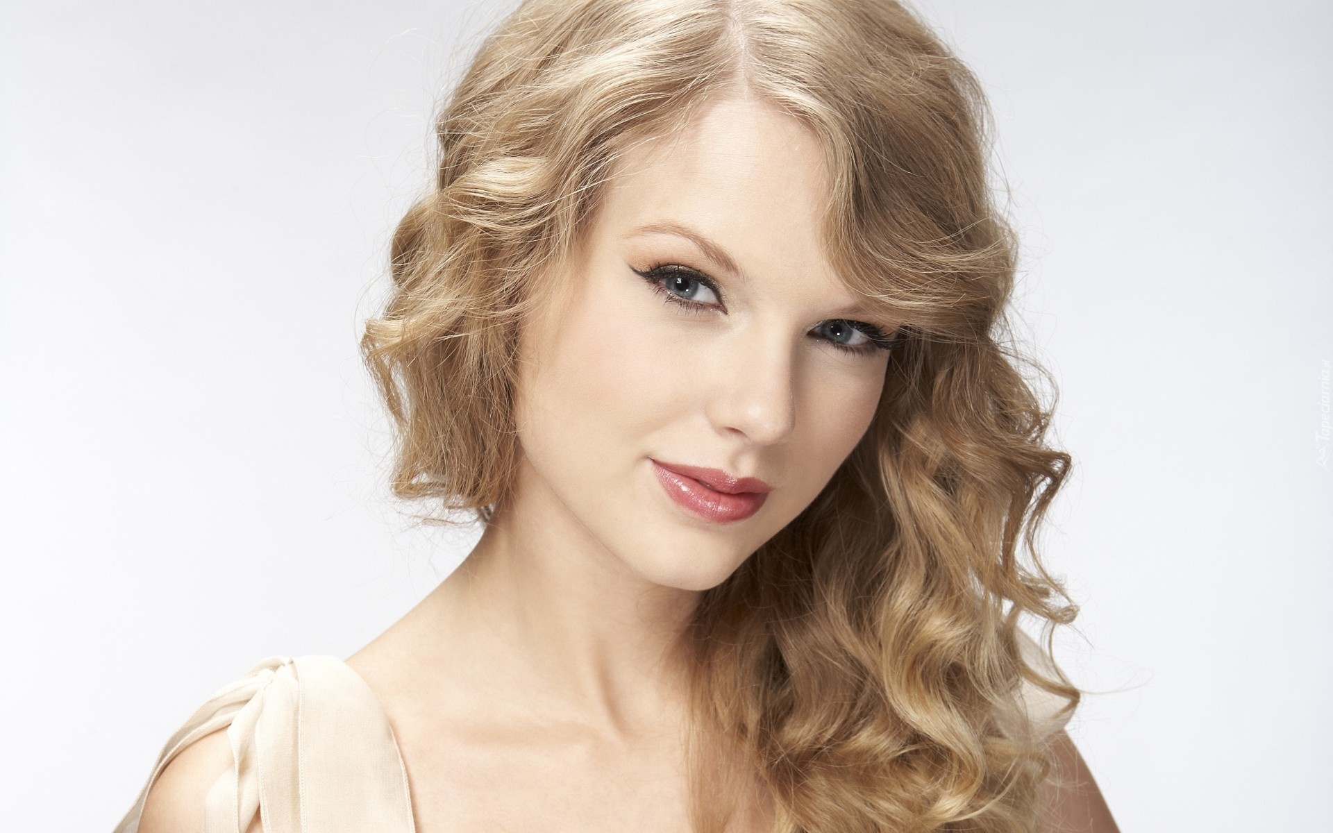 Taylor Swift, Twarz, Uśmiech