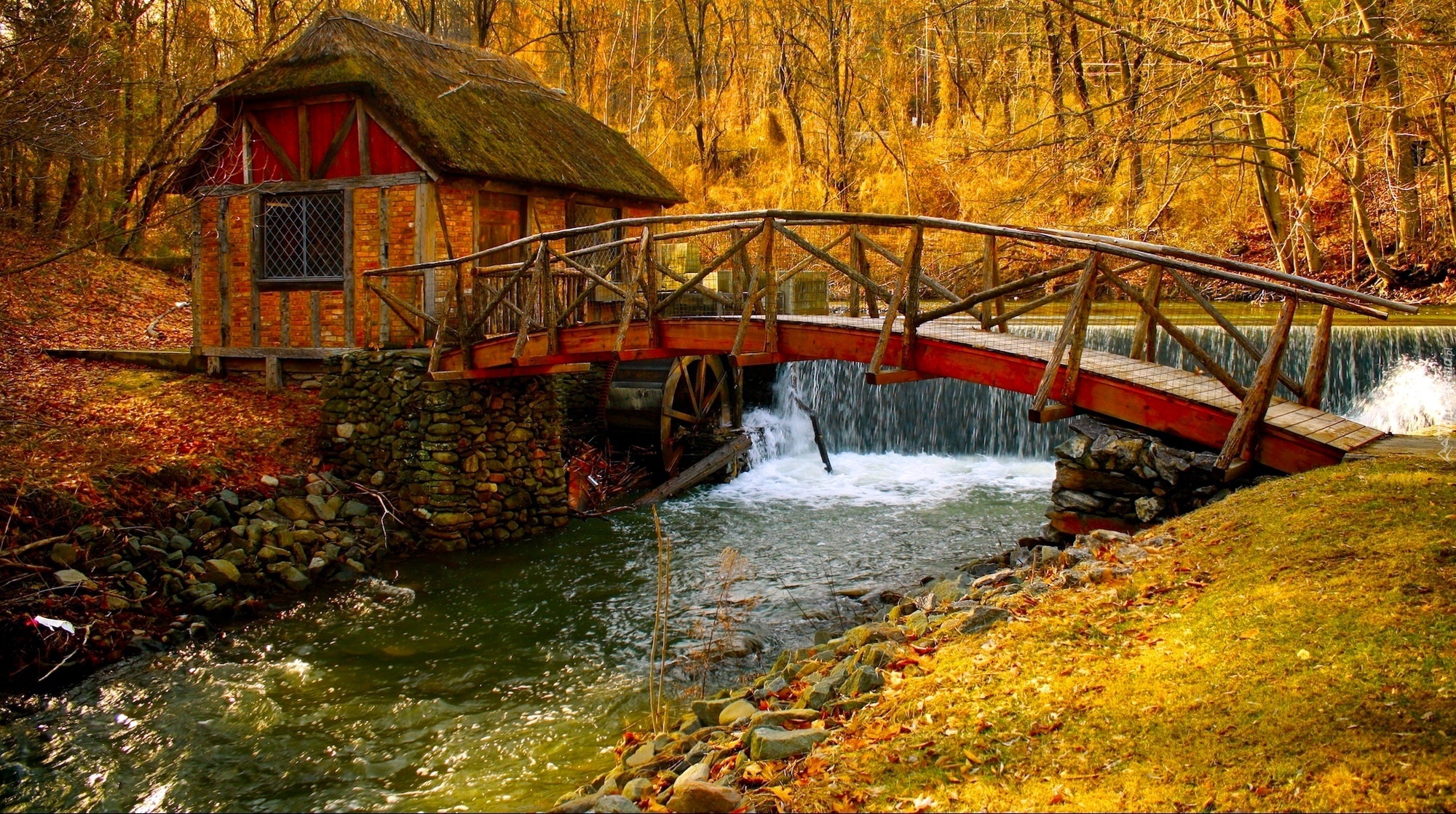 Rzeka, Wodospad, Mostek, Jesień
