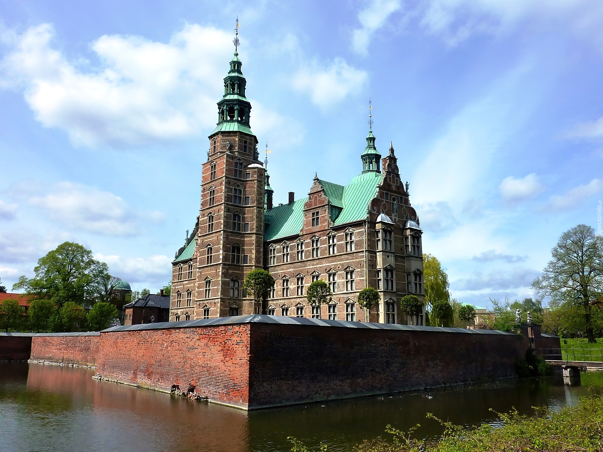 Dania, Zamek Rosenborg, Kopenhaga, Muzeum historii dynastii Oldenburgów, Mury