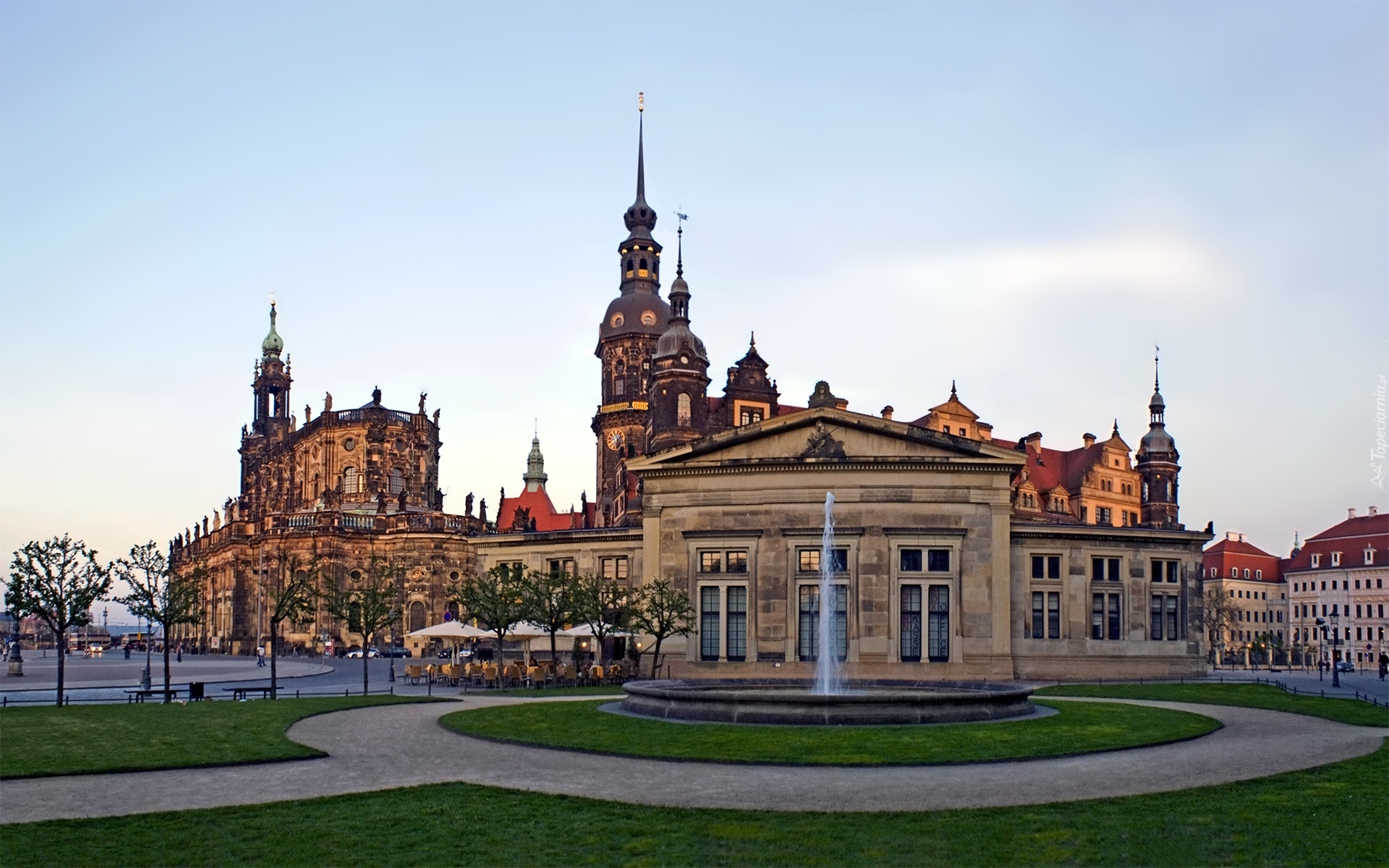 Fontanna, Drezno, Niemcy, Katedra, Kościół, Trawnik