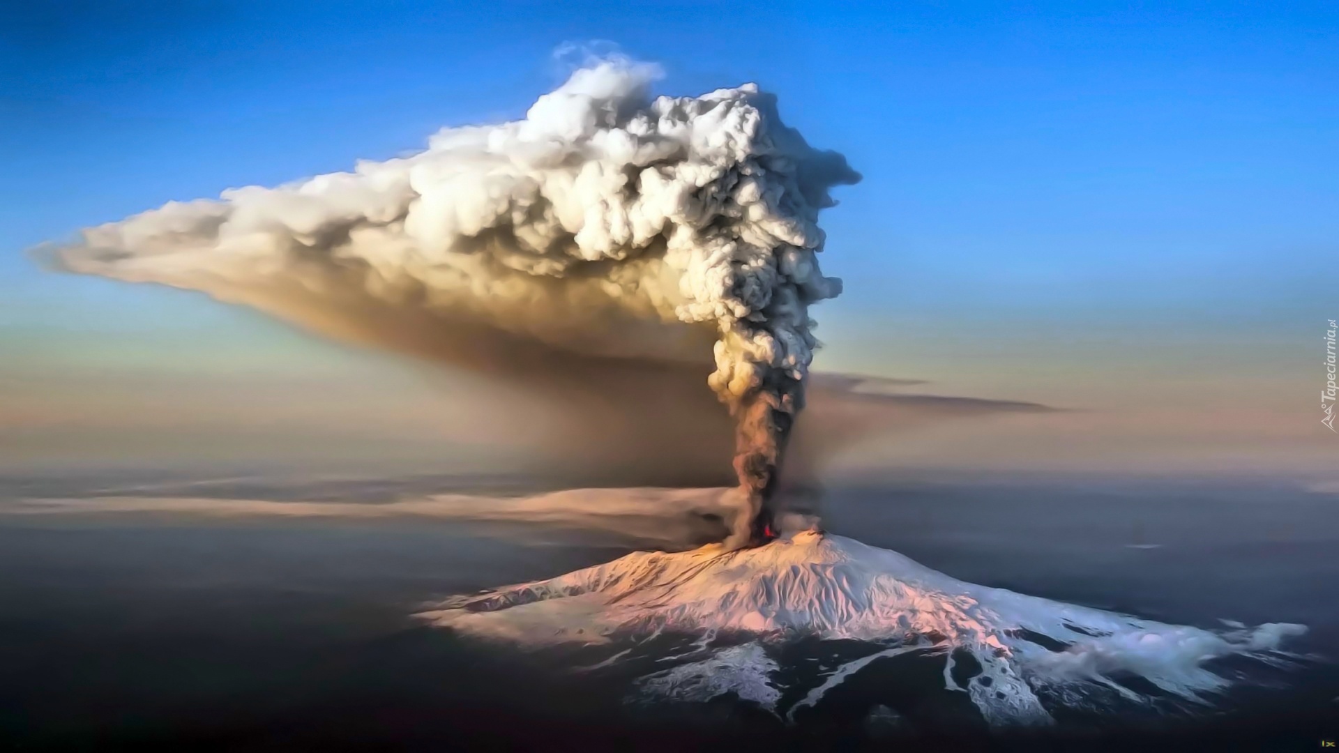 Wulkan, Erupcja, Dym
