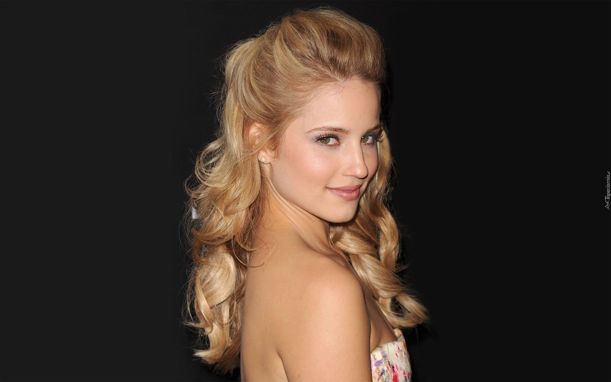 Uśmiechnięta, Dianna Agron