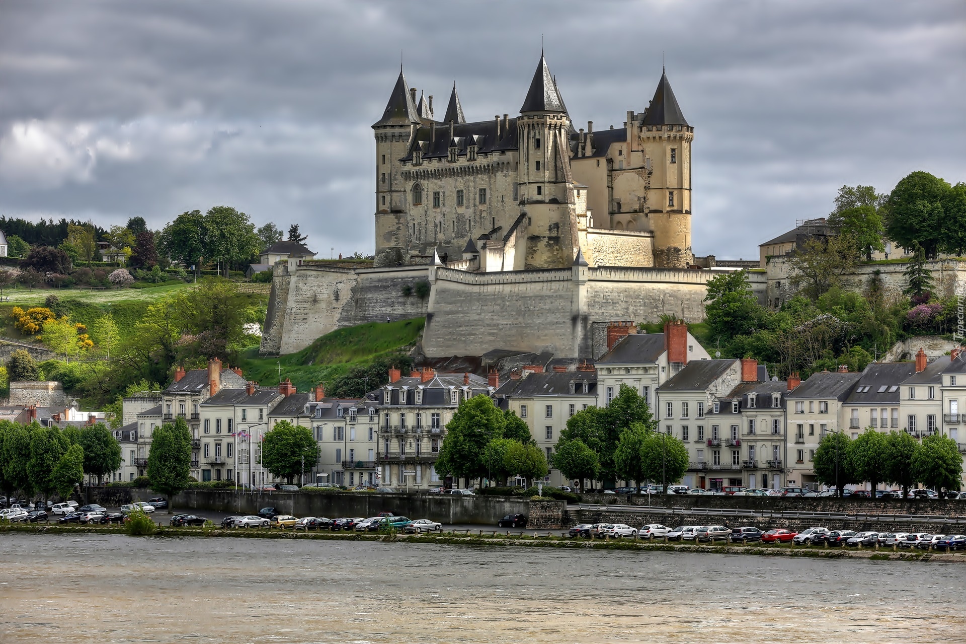 Zamek w Saumur, Chateau de Saumur, Miejscowość Samur, Francja, Rzeka Loara