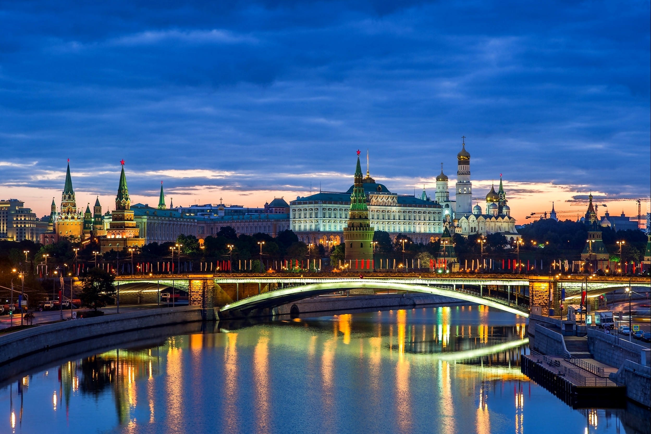 Moskwa, Rzeka Most, Świt, Zdjęcie miasta