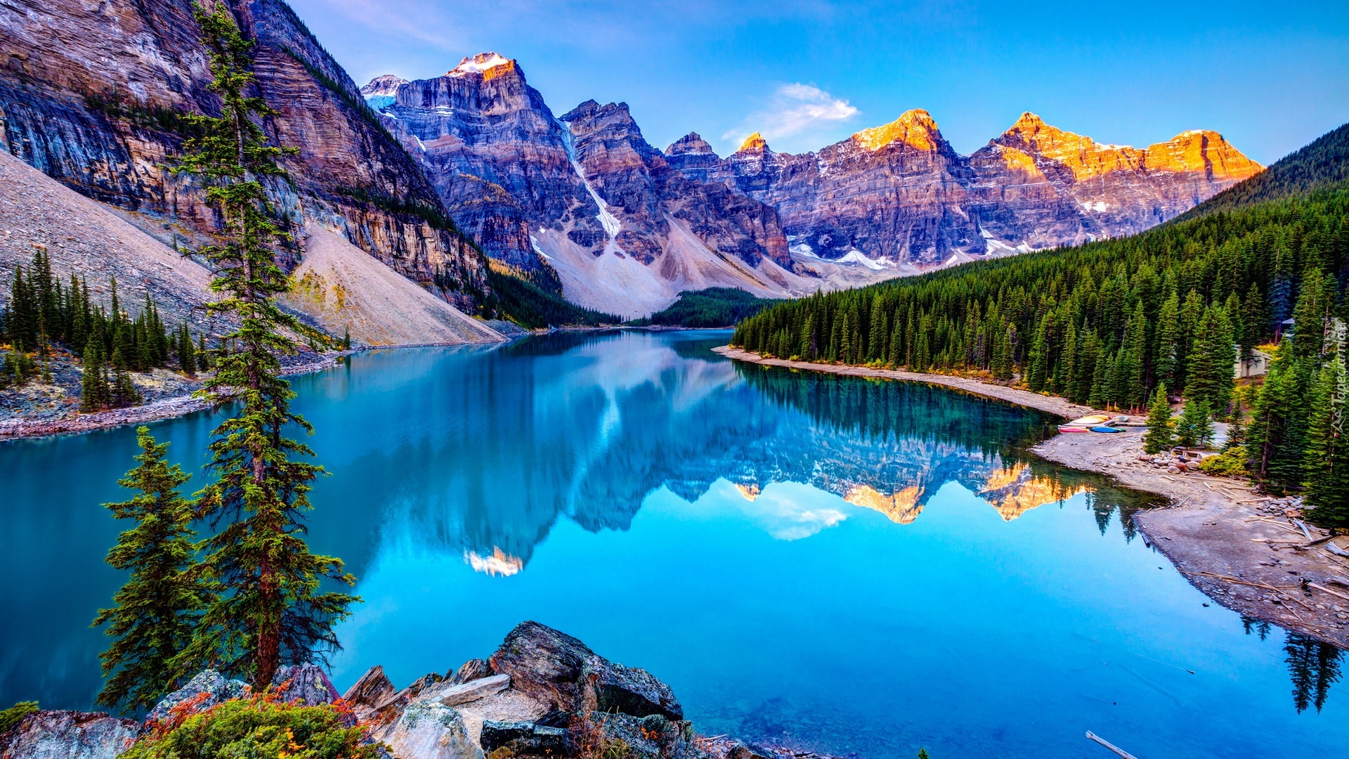 Góry, Jezioro Moraine Lake, Park Narodowy Banff, Prowincja Alberta, Kanada