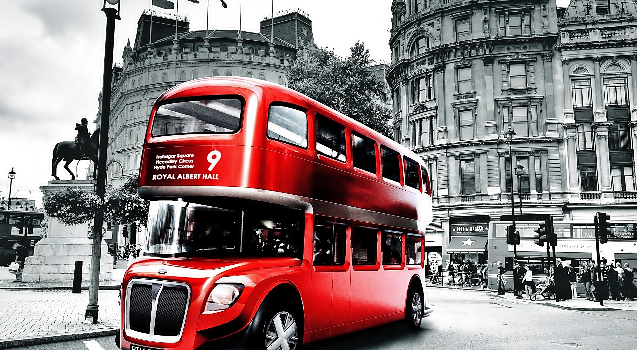 Czerwony Autobus, Ulica, Budynki