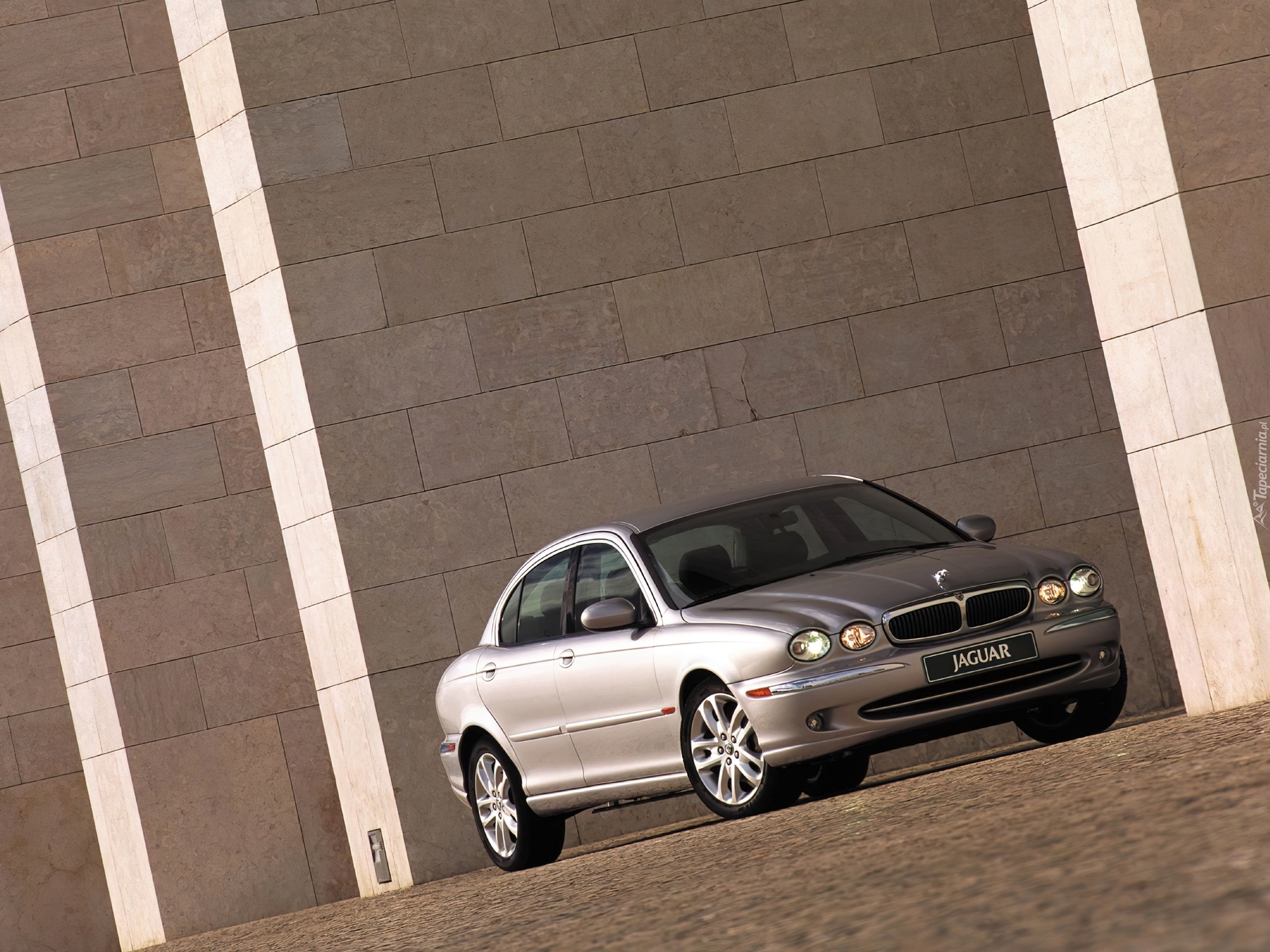 Srebrny, Jaguar X-Type