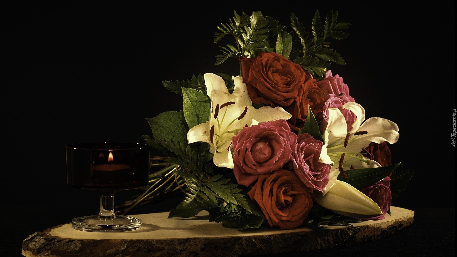 Bukiet kwiatów, Lilie, Róże, Świeca