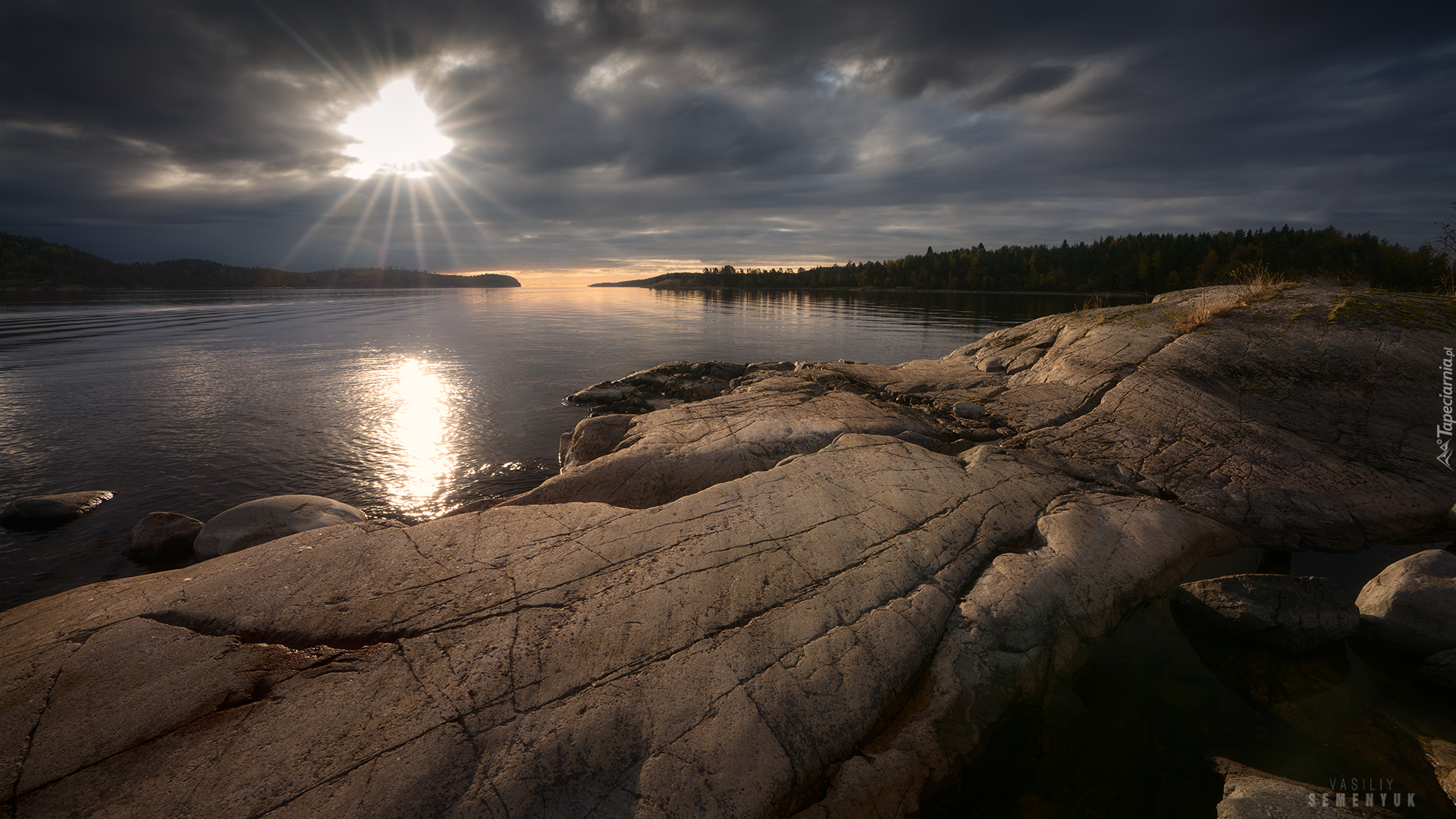Jezioro Ładoga, Skały, Ciemne, Chmury, Wschód słońca, Karelia, Rosja