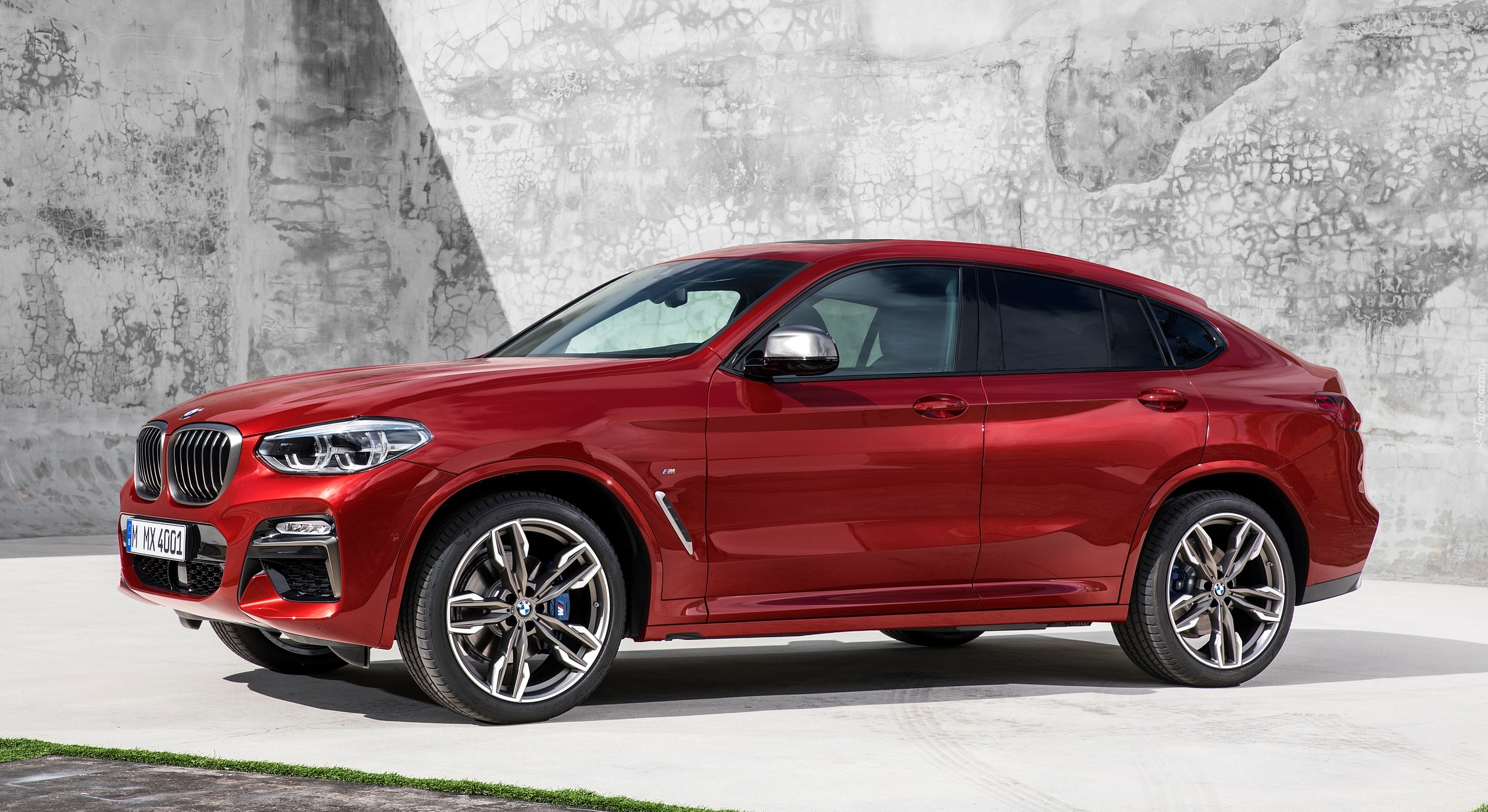 Czerwone, BMW X4, M40d, 2019