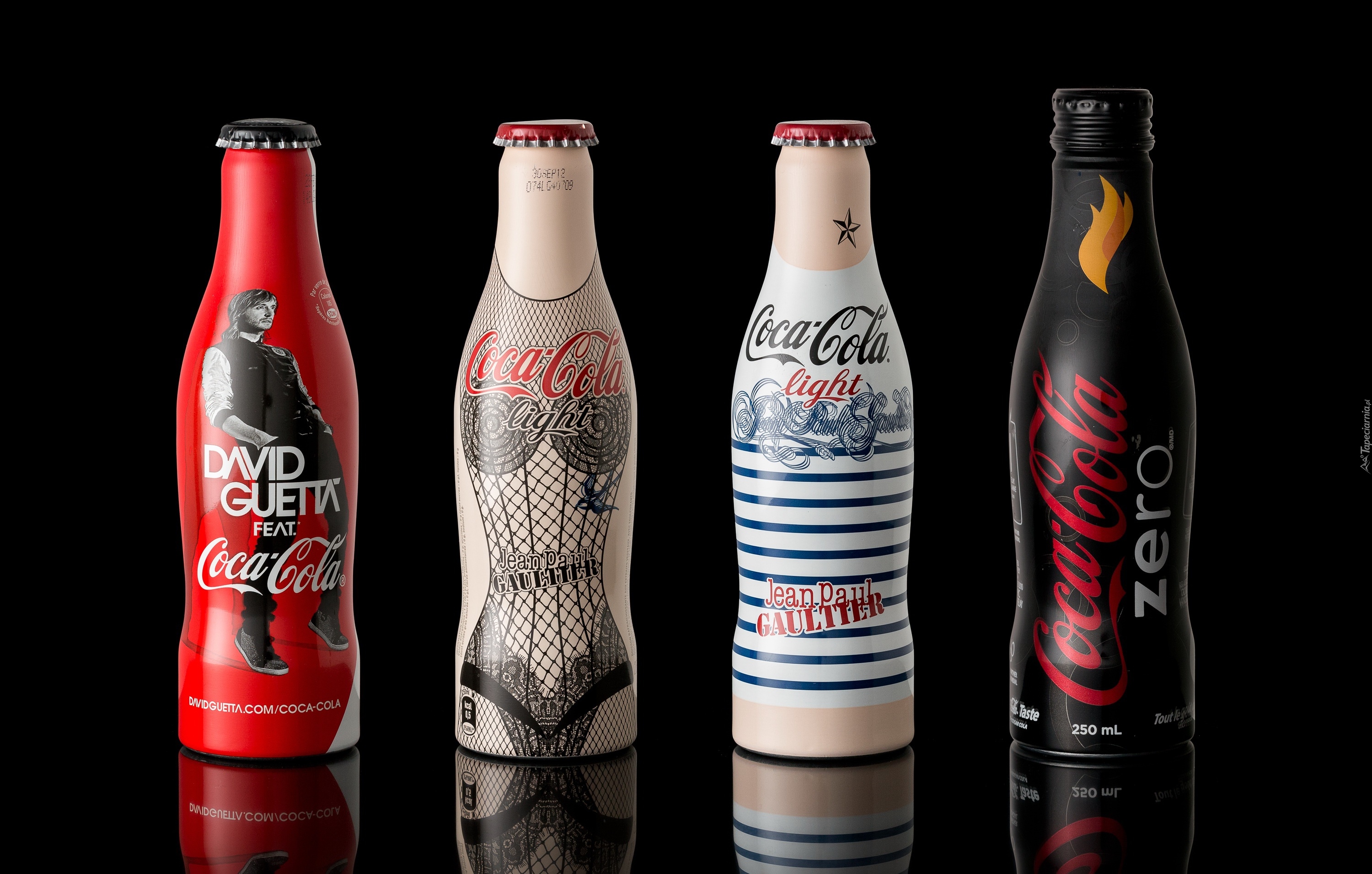 Coca-Cola, Napój, Cztery, Butelki, Czarne, Tło, Odbicie