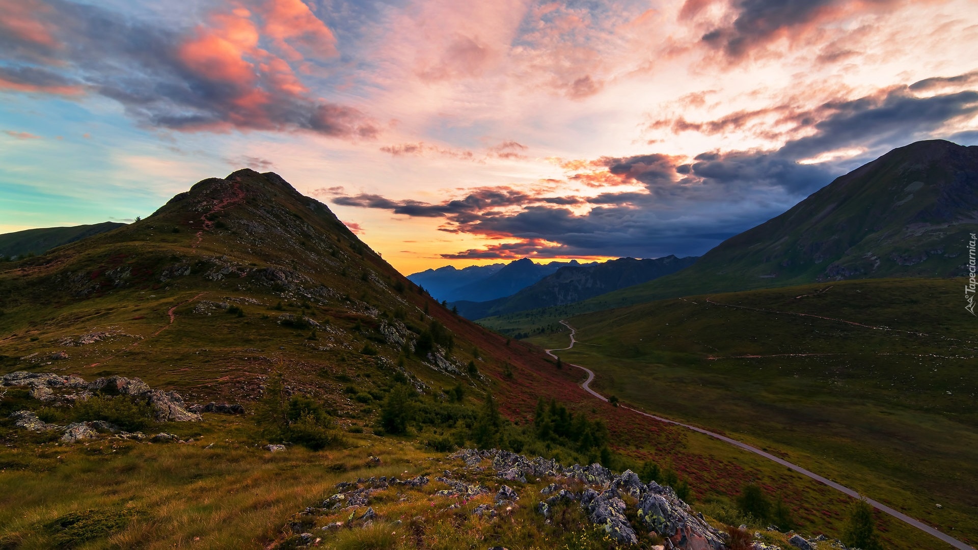 Przełęcz, Mortirolo Pass, Góry, Alpy, Droga, Skały, Kolorowe, Niebo, Włochy