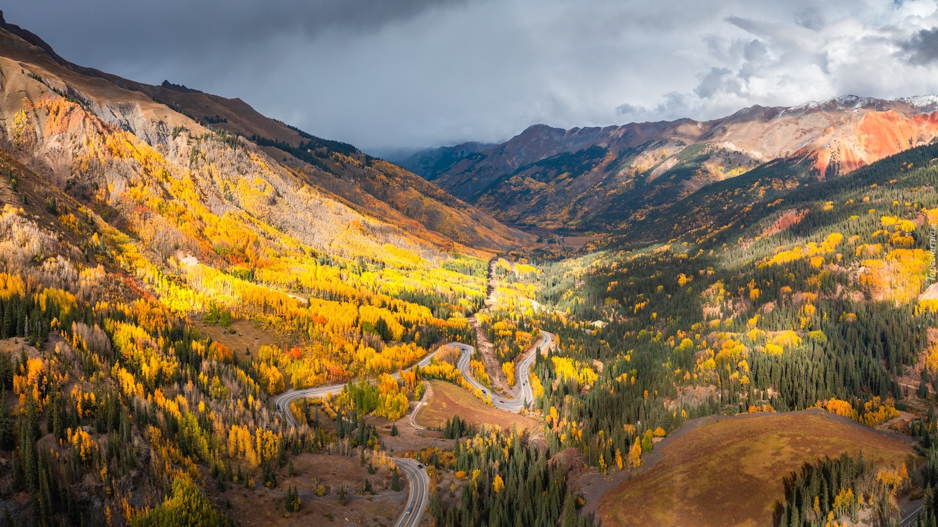 Jesień, Góry, Lasy, Dolina, Droga, Million Dollar Highway US 550, Ouray, Kolorado, Stany Zjednoczone