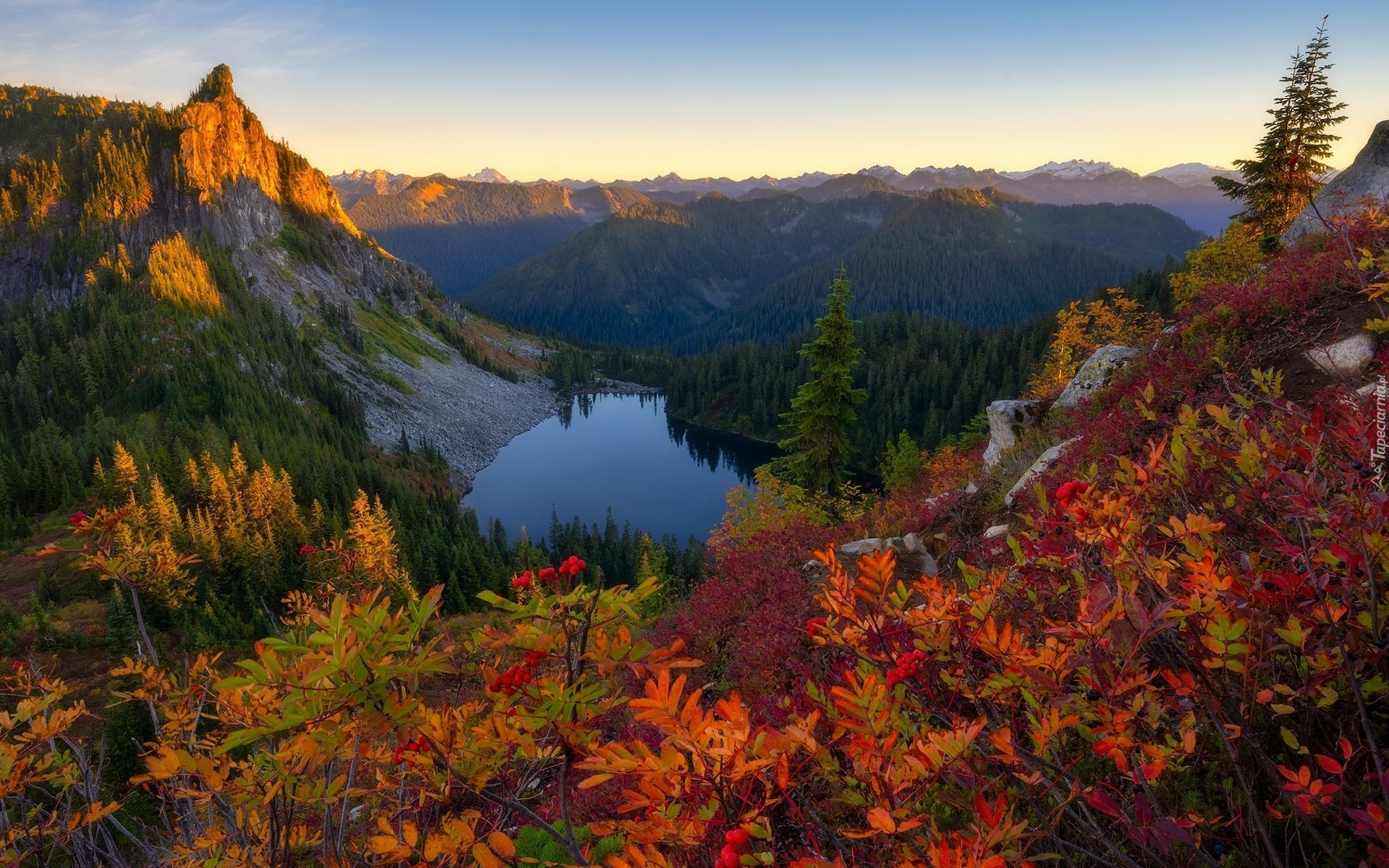 Góry, Jezioro, Skały, Drzewa, Kolorowa, Roślinność, Jesień