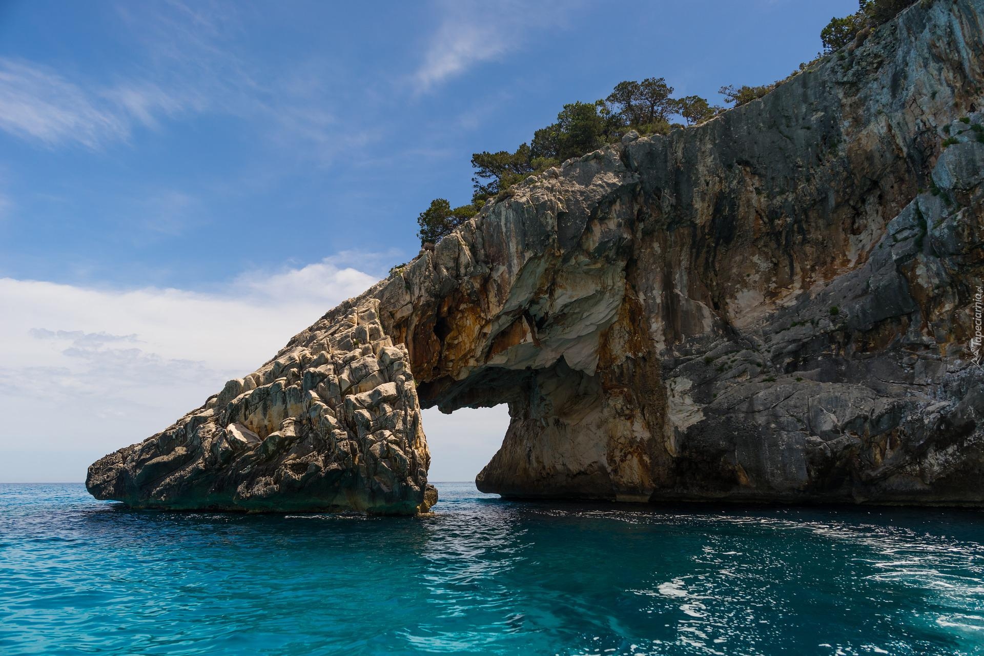 Skała, Morze Śródziemne, Sardynia, Włochy