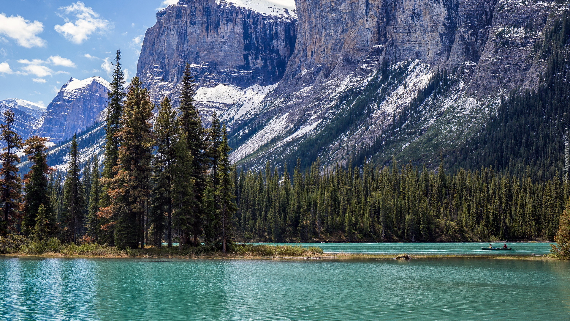 Jezioro Maligne Lake, Park Narodowy Jasper, Góry, Drzewa, Lasy, Prowincja Alberta, Kanada