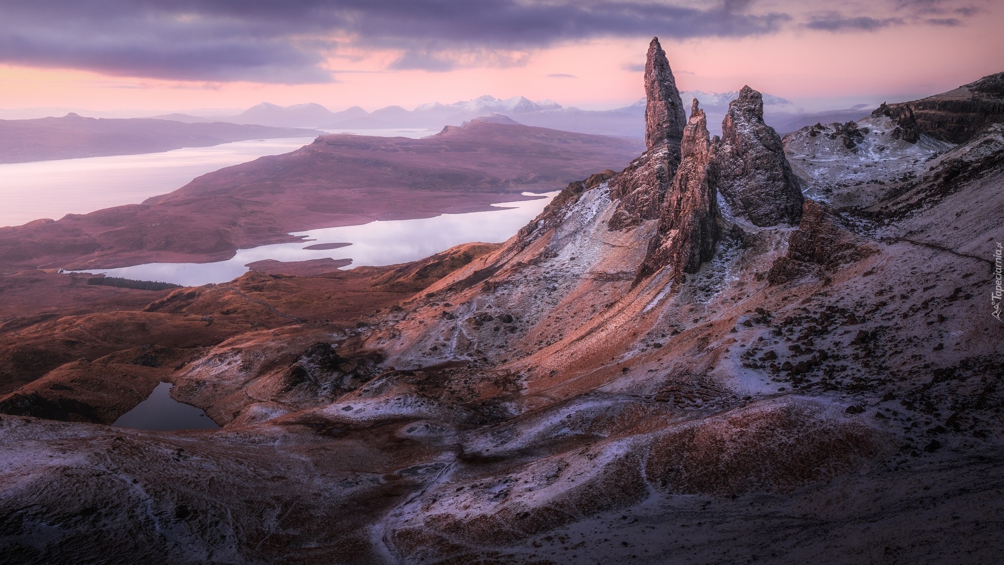 Szkocja, Wyspa Skye, Półwysep Trotternish, Morze, Wzgórze The Storr, Skały