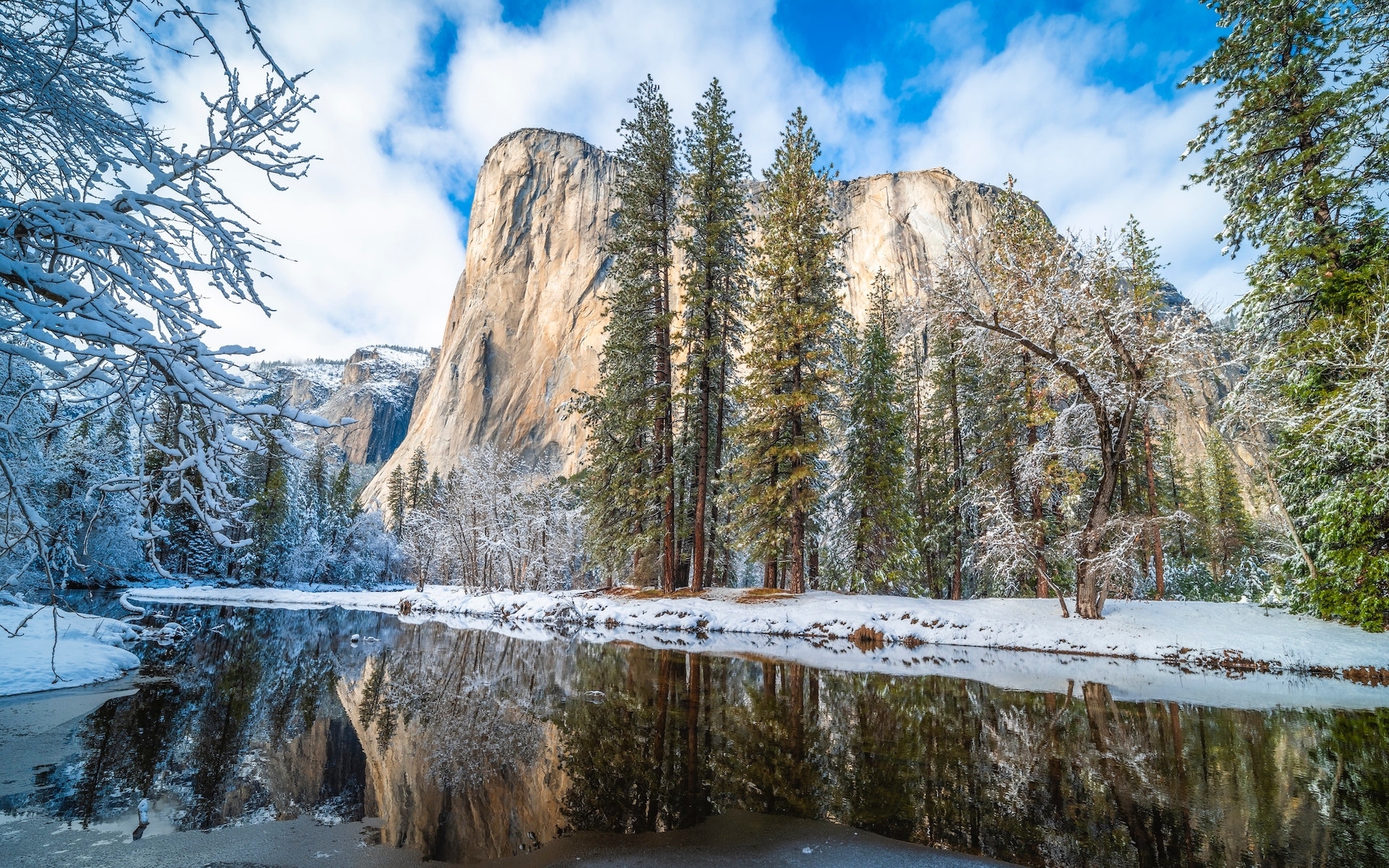 Stany Zjednoczone, Kalifornia, Park Narodowy Yosemite, Góry, Skały, Zima, Drzewa, Rzeka