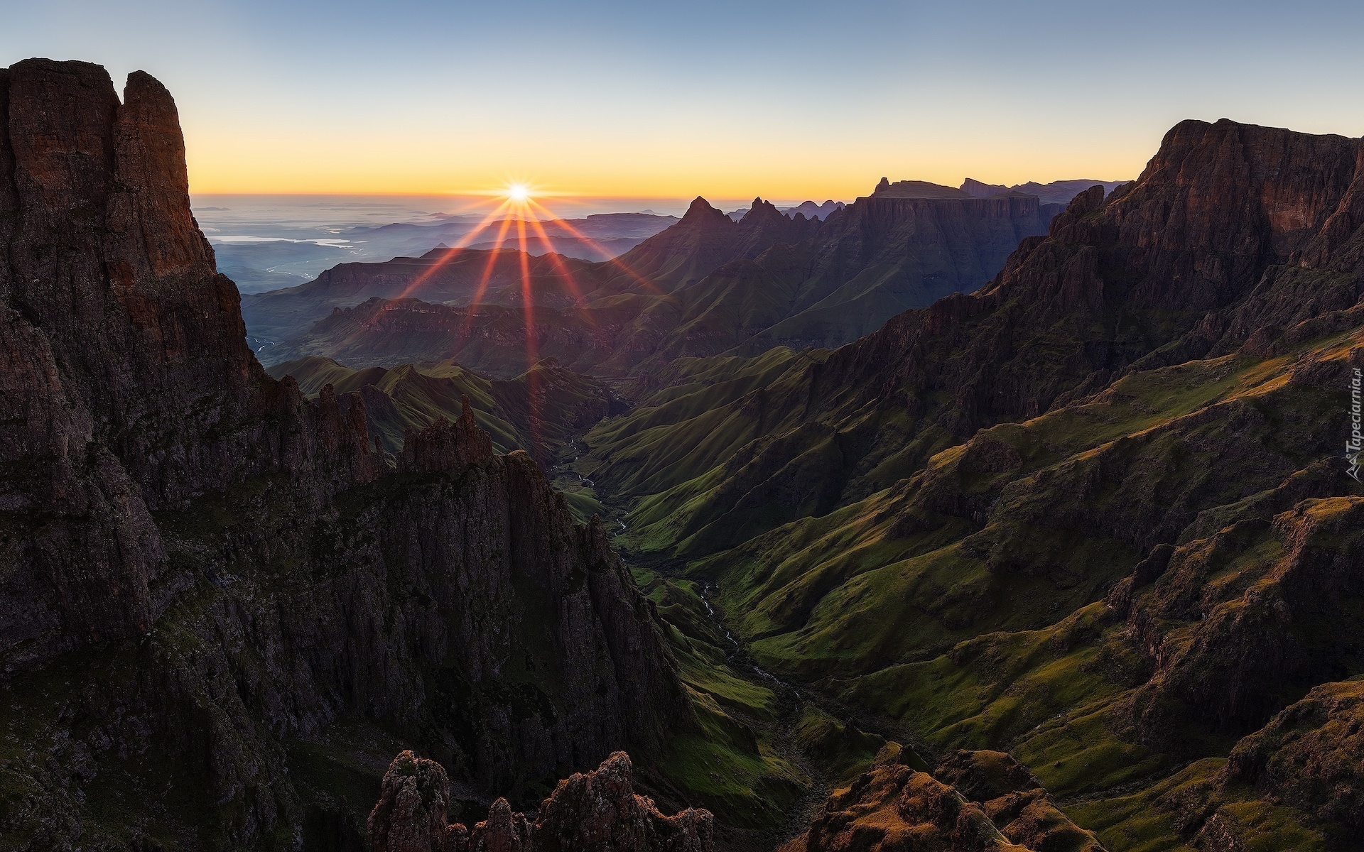 Góry Smocze, Dolina, Skały, Promienie słońca, Republika Południowej Afryki
