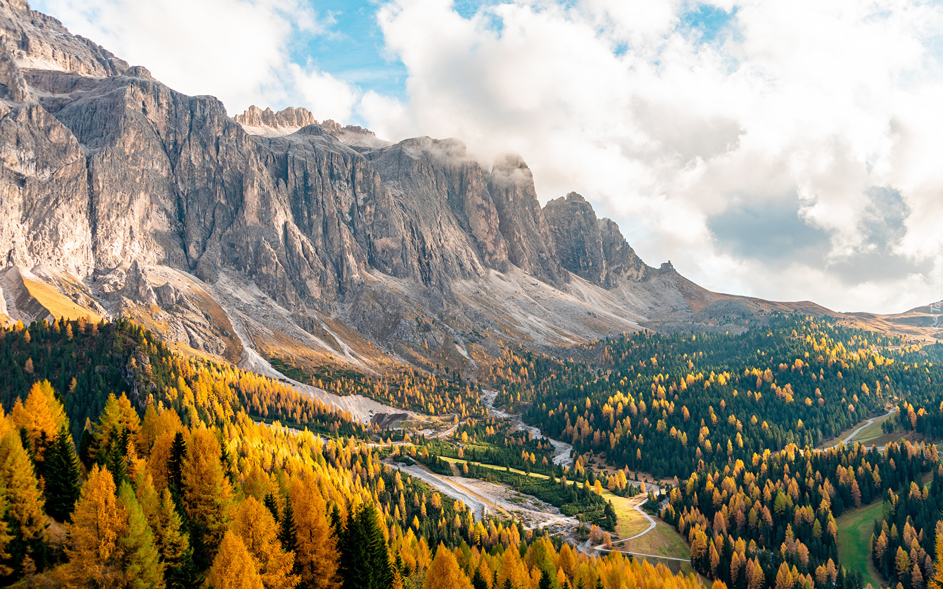 Jesień, Góry, Dolomity, Alpy, Lasy, Kolorowe, Drzewa, Drogi, Przełęcz, Passo Gardena, Południowy Tyrol, Włochy