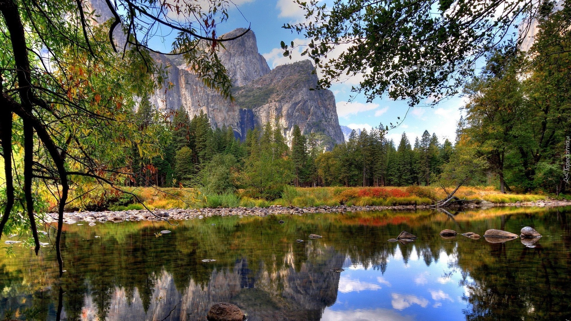 Stany Zjednoczone, Stan Kalifornia, Park Narodowy Yosemite,  Góry, Jezioro