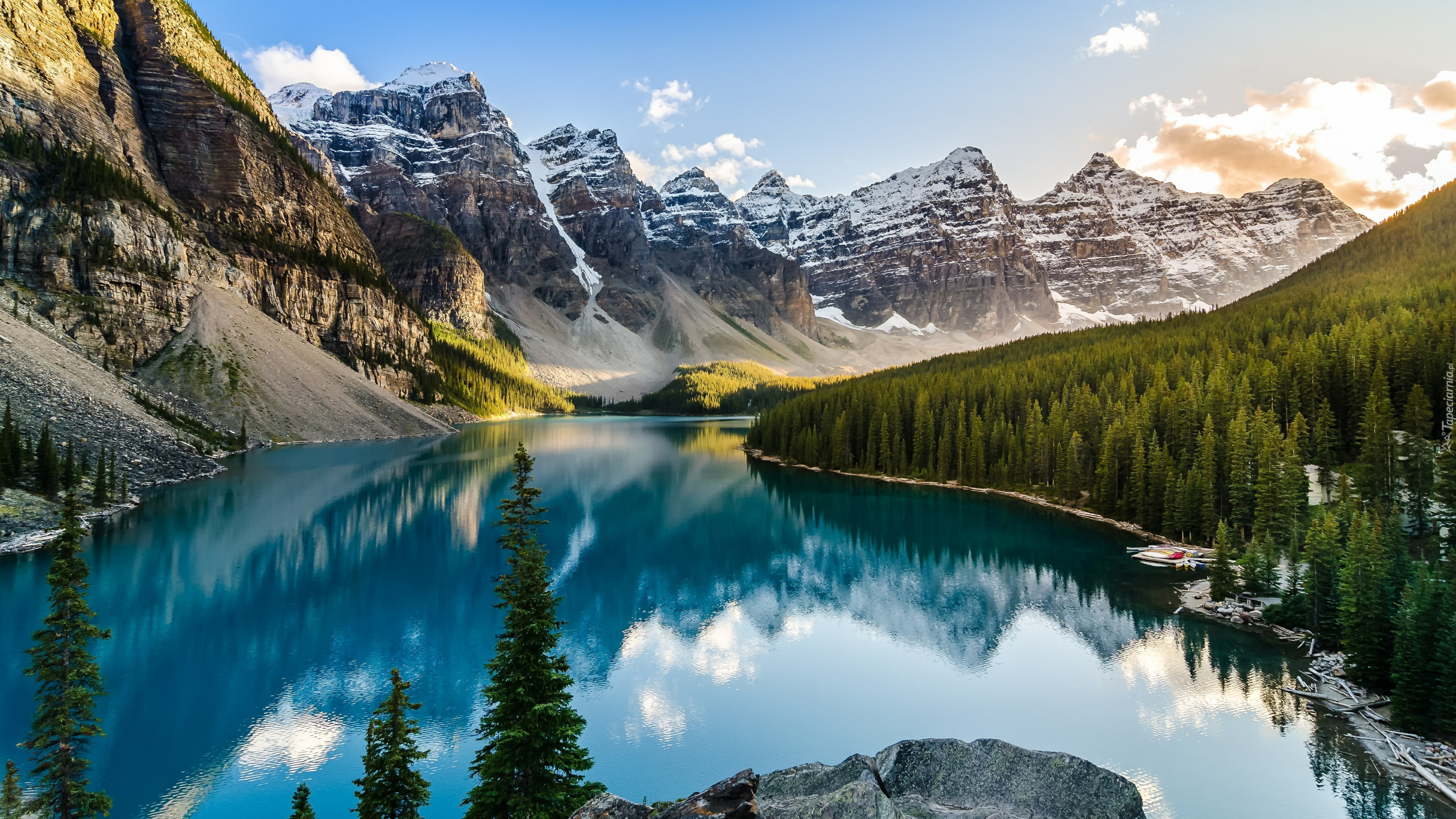 Kanada, Alberta, Park Narodowy Banff, Jezioro Moraine, Dolina Dziesięciu Szczytów, Las, Drzewa, Góry, Odbicie