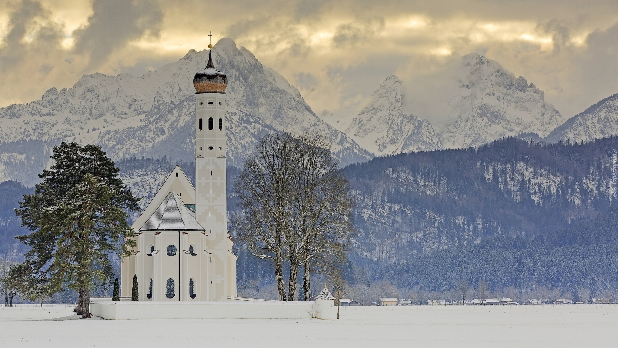 Kościół, Eglise Saint Coloman, Góry Alpy, Zima, Drzewa, Miejscowość Schwangau, Bawaria, Niemcy