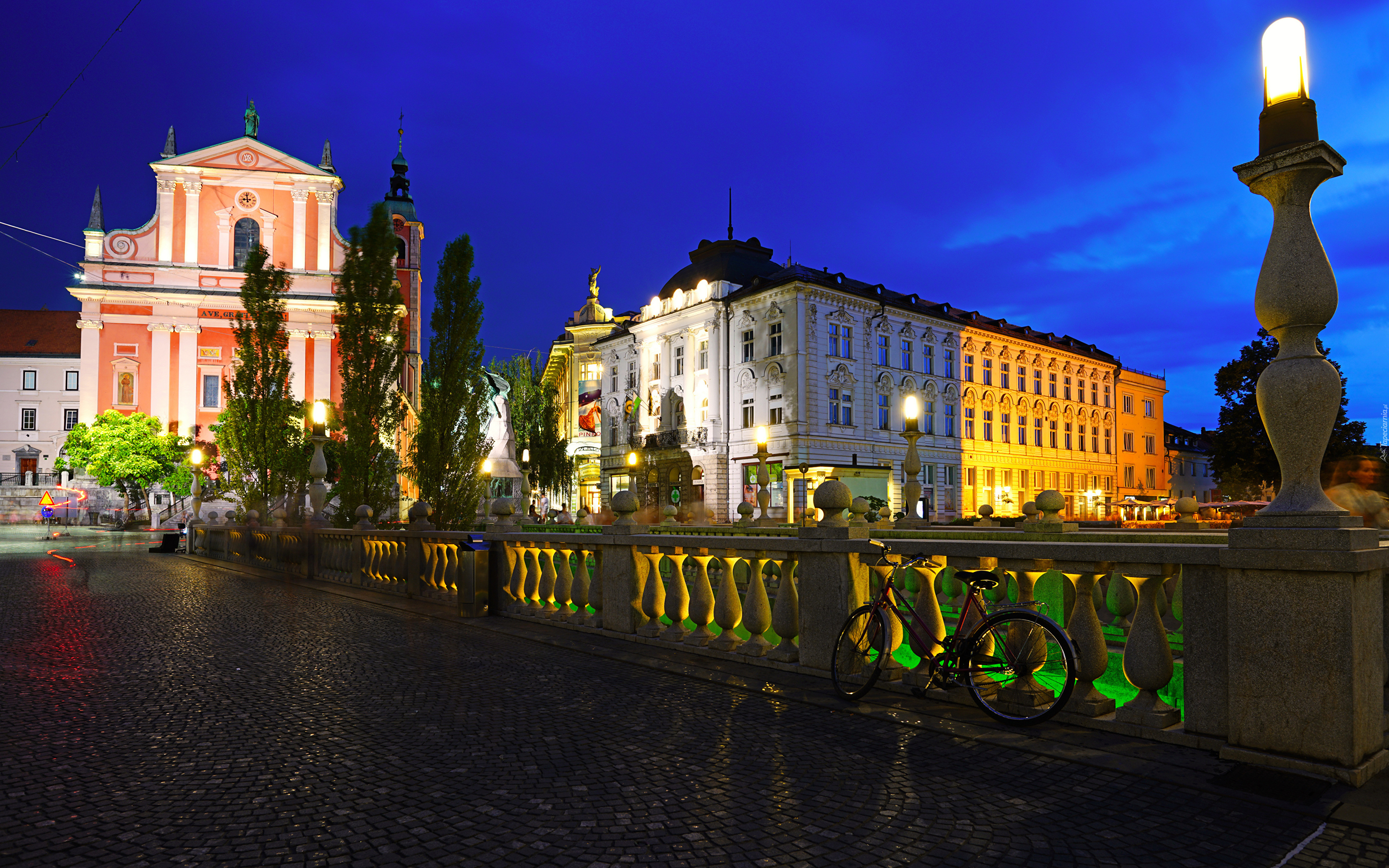 Słowenia, Lublana, Most Tromostovje, Kościół Franciszkanów, Domy