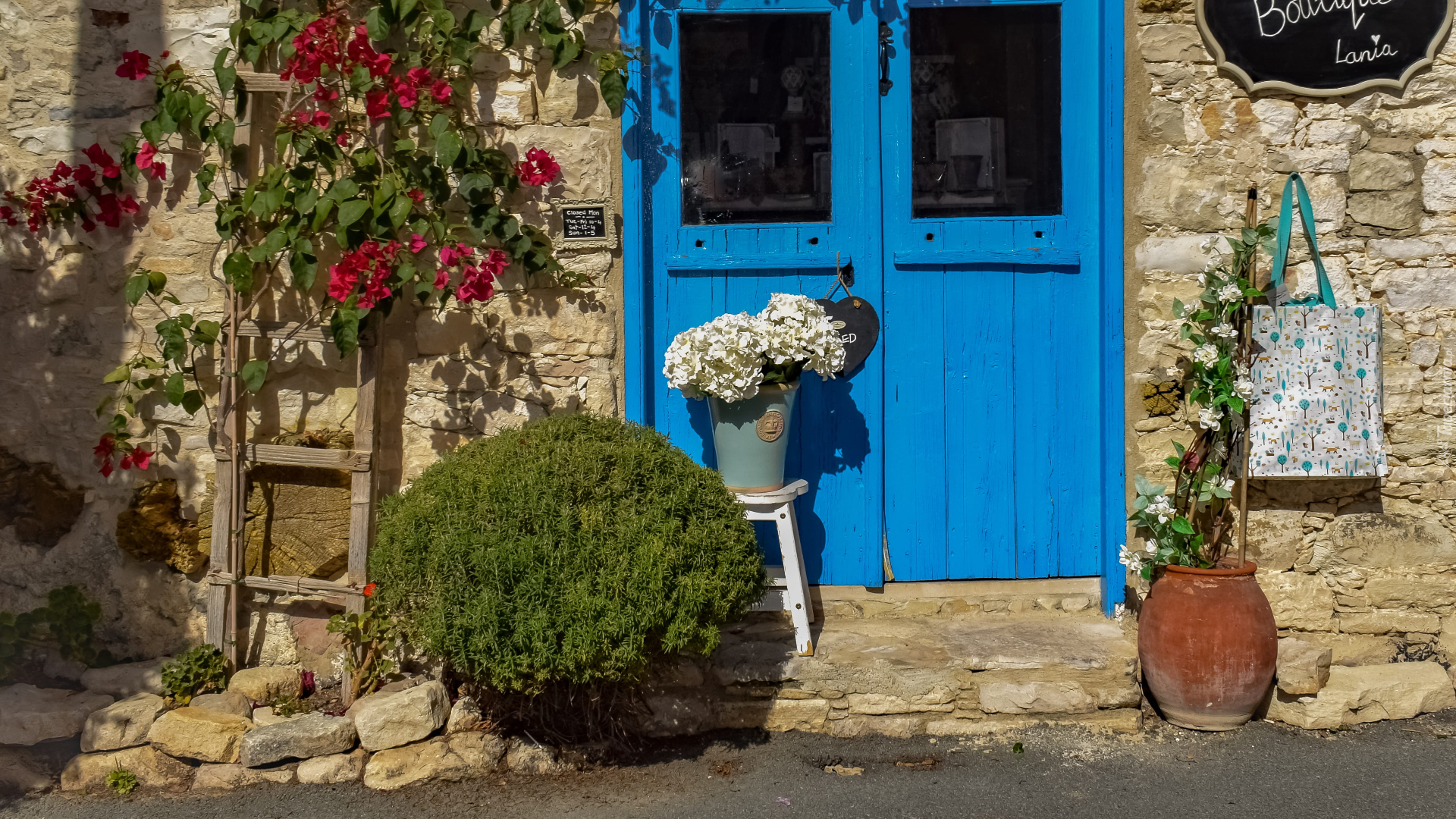 Dom, Kwiaty, Niebieskie, Drzwi